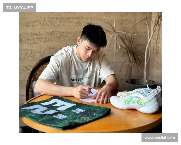 林葳特训揭秘：跟随塞尔维亚名帅磨砺 技艺获赞成欧洲之王模版